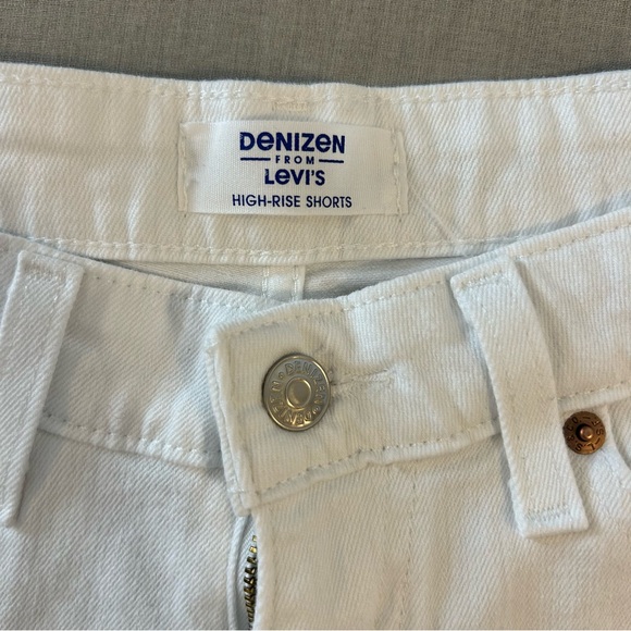 White High-Rise Shorts Size 6 - Picture 2 of 7